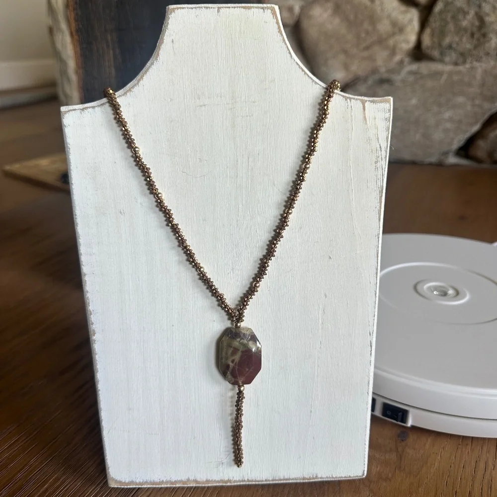 NATURAL CREEK JASPER AND GOLD NECKLACE FROM CLASSIC